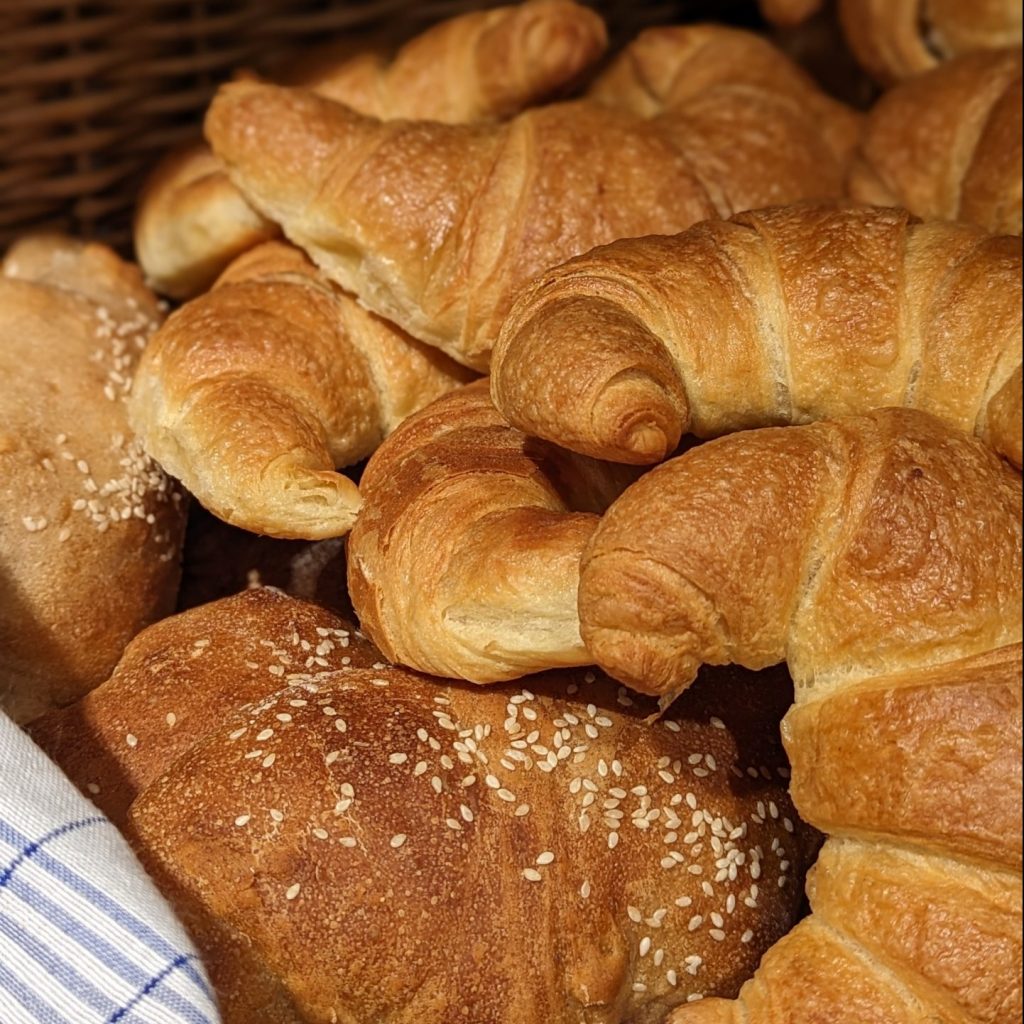 Croissants Café Alma